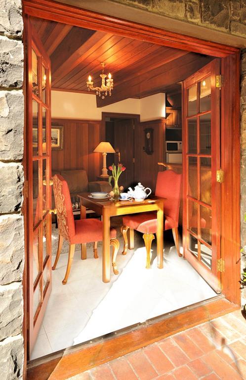 Bed and Breakfast Mary Cards Coach House Olinda Exterior foto